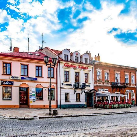 Gosciniec Asticus Bed and Breakfast Jarosław Buitenkant foto