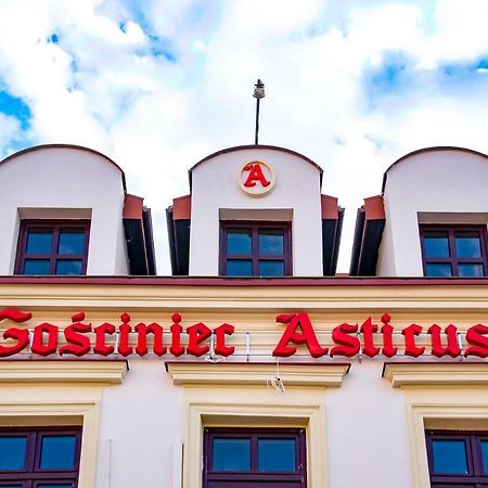 Gosciniec Asticus Bed and Breakfast Jarosław Buitenkant foto