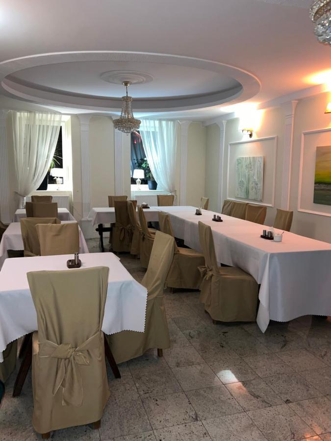Gosciniec Asticus Bed and Breakfast Jarosław Buitenkant foto