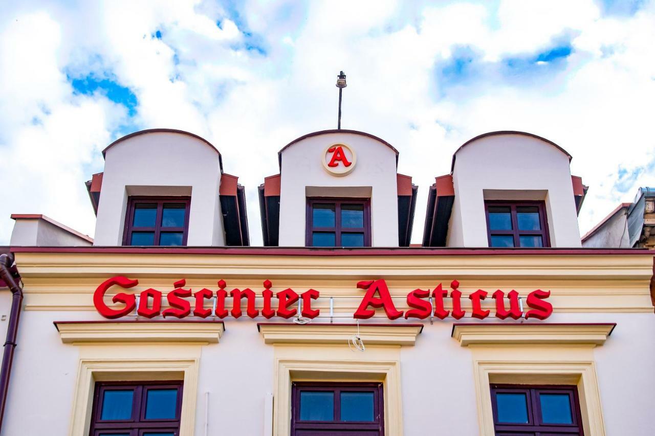 Gosciniec Asticus Bed and Breakfast Jarosław Buitenkant foto