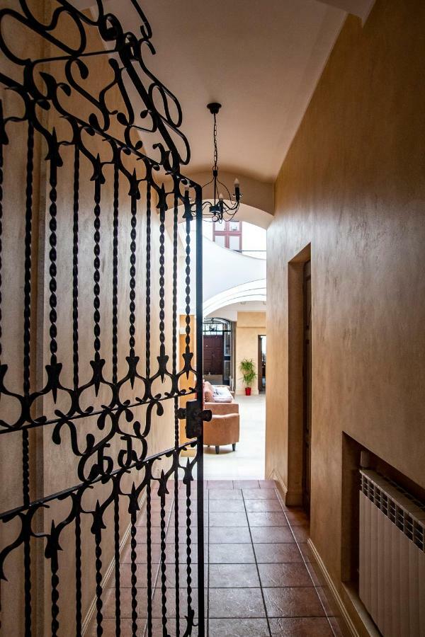 Gosciniec Asticus Bed and Breakfast Jarosław Buitenkant foto